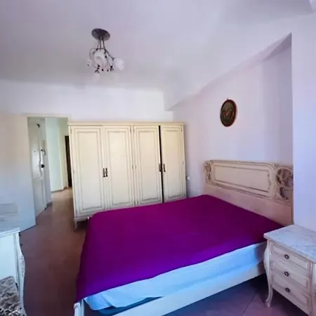 Apartment Private Bedroom With Balcony Near Centre Alicante
