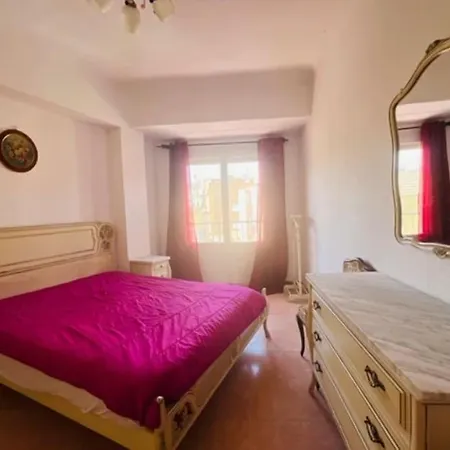 Private Bedroom With Balcony Near Centre * Alicante
