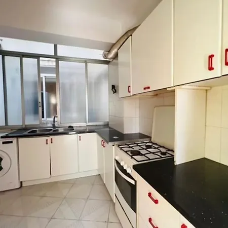 Private Bedroom With Balcony Near Centre Alicante